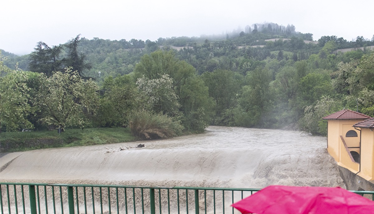 Maltempo in Veneto: il fiume Muson rompe gli argini