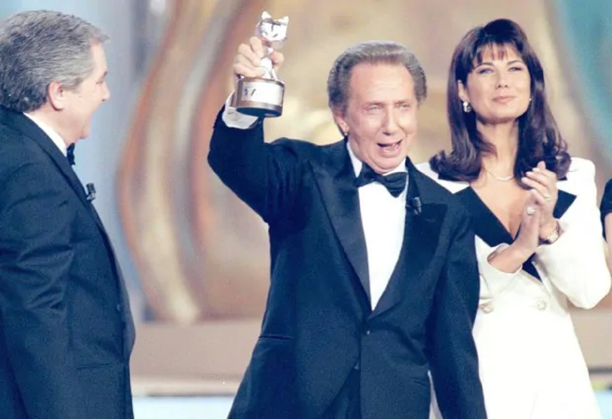 Che fine ha fatto Susanna Messaggio, la celebre valletta di Mike Bongiorno? Le ultime novità