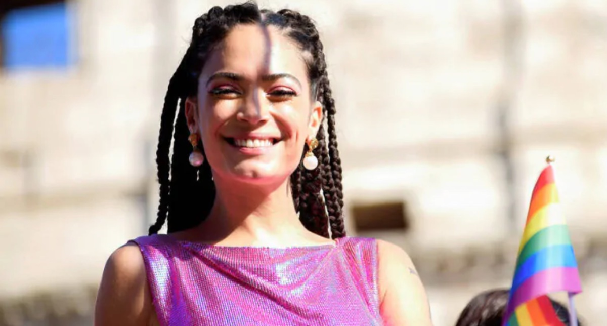 Elodie, l'attacco di Paola Ferrari: "Se vuoi metterti in tanga, sei libera. Ma non usare quella scusa per vendere"