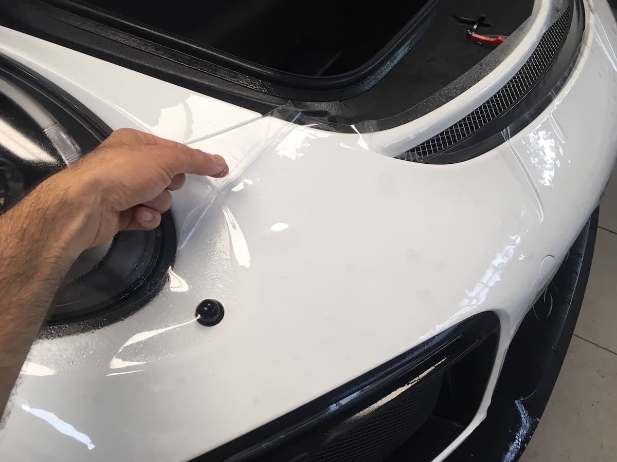 Pellicole per auto: personalizzazione, privacy e stile