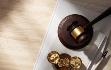 2149443469 1 364x230