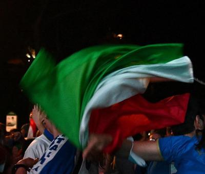 Infettivologo Andreoni: "In grandi eventi tifosi ricordino regole Covid"