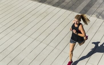 Perdere peso con la camminata: consigli e rimedi naturali
