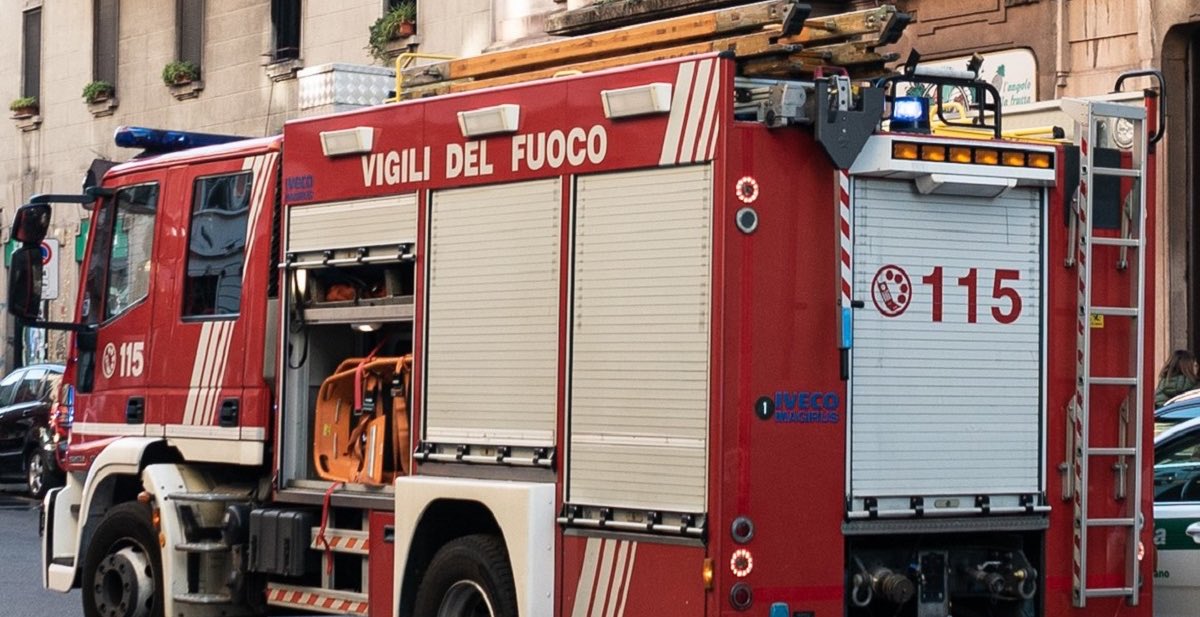 Incendio tra Agrate e Brugherio: morto un uomo