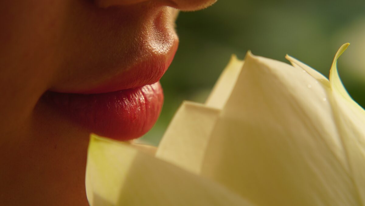 Come avere labbra carnose: consigli e rimedi non chirurgici
