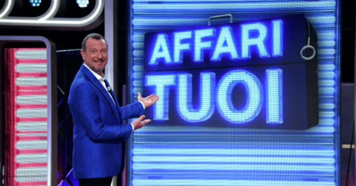 Amadeus, messaggio di addio dal Dottore di Affari Tuoi: "Accussì te ne vai..."