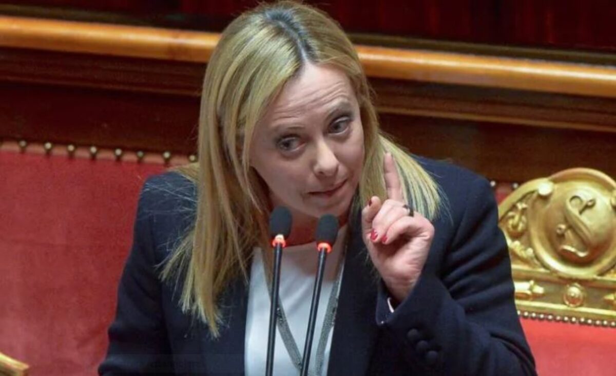 Agorà, Giorgia Meloni sui fotografi sotto casa: "Invadenza nella mia vita privata, non voglio vivere come nel GF"