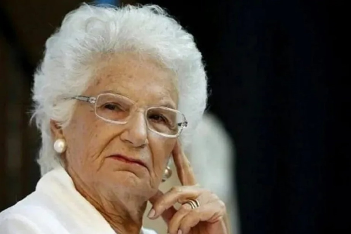 Liliana Segre: "Sarò di nuovo costretta a lasciare il mio paese?"