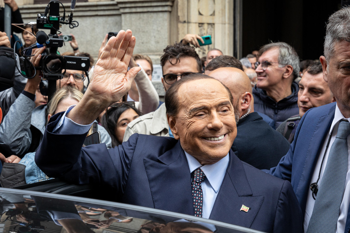 Le rivelazioni del Cardinale Ruini: "Scalfaro mi chiese di far cadere Berlusconi"