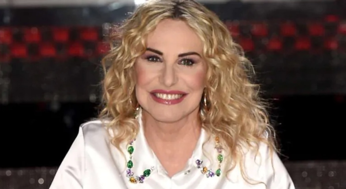 Antonella Clerici in ospedale, come sta la conduttrice: "Mi hanno operata d'urgenza"