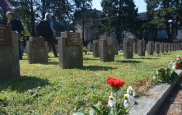 Ritrovato vivo dopo 3 giorni: anziano di 84 anni salvato nel cimitero di Torino