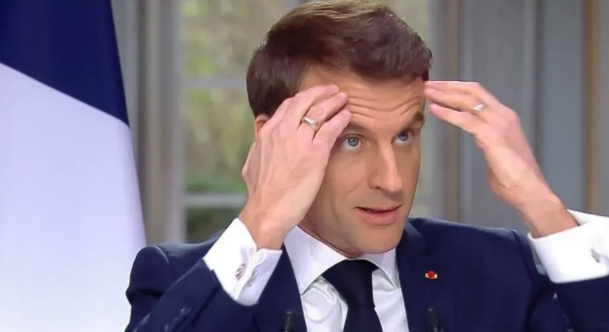 Ucraina, Macron: "Forniremo aerei da combattimento e addestramento"