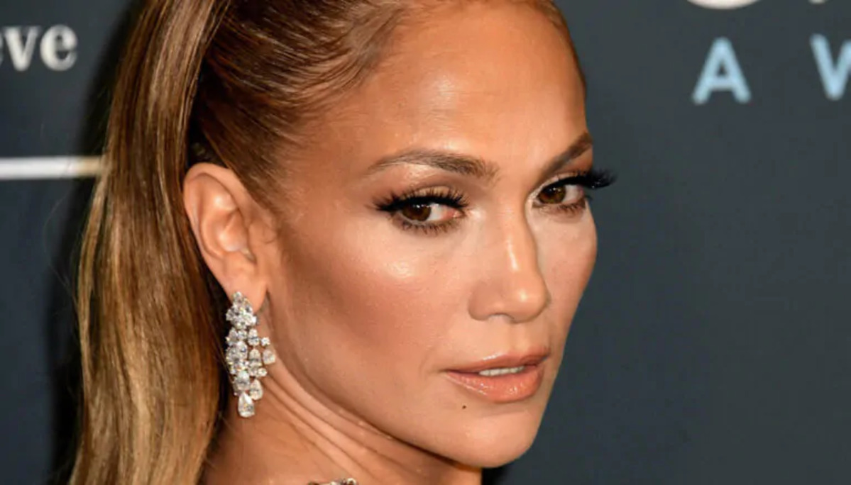 Crisi di coppia a Hollywood: Ben Affleck trasloca mentre in Jennifer Lopez è in vacanza in Italia