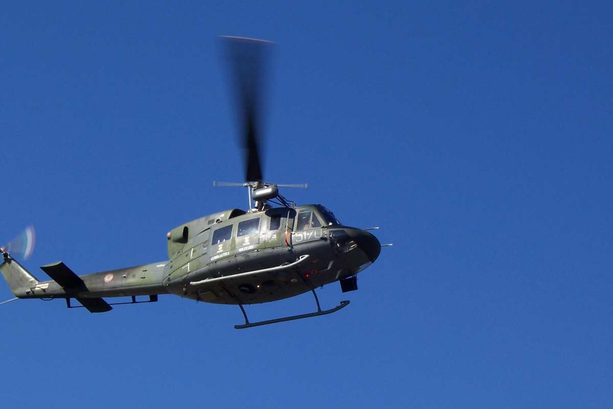 Velivolo dell'Aeronautica Militare soccorre una donna in pericolo di vita