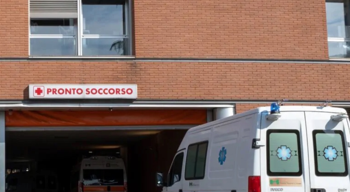 Incidente sul lavoro a Torino: grave operaio colpito da lastra d'acciaio