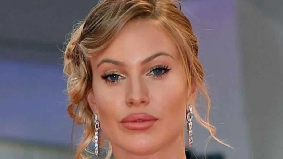 Taylor Mega lancia una frecciata a Chiara Ferragni? Ecco la storia che ha insospettito i fan