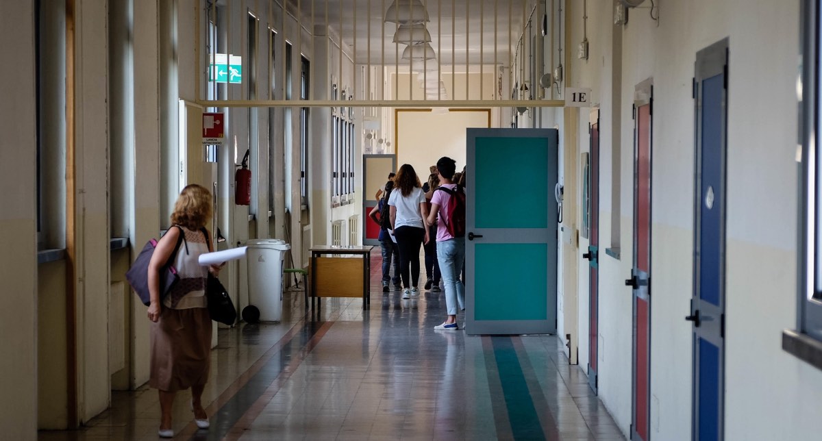 Stipendi insegnanti, Valditara: "Presto un aumento di 300 euro"