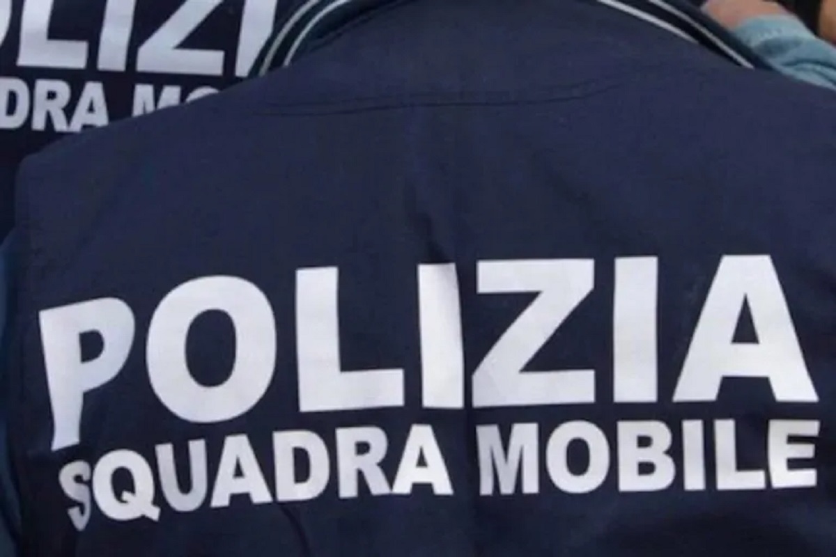 Fano, marito e moglie morti in casa: indagine per duplice omicidio