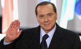 Avs e M5S contestano il ricordo ad un anno dalla scomparsa del Cavaliere