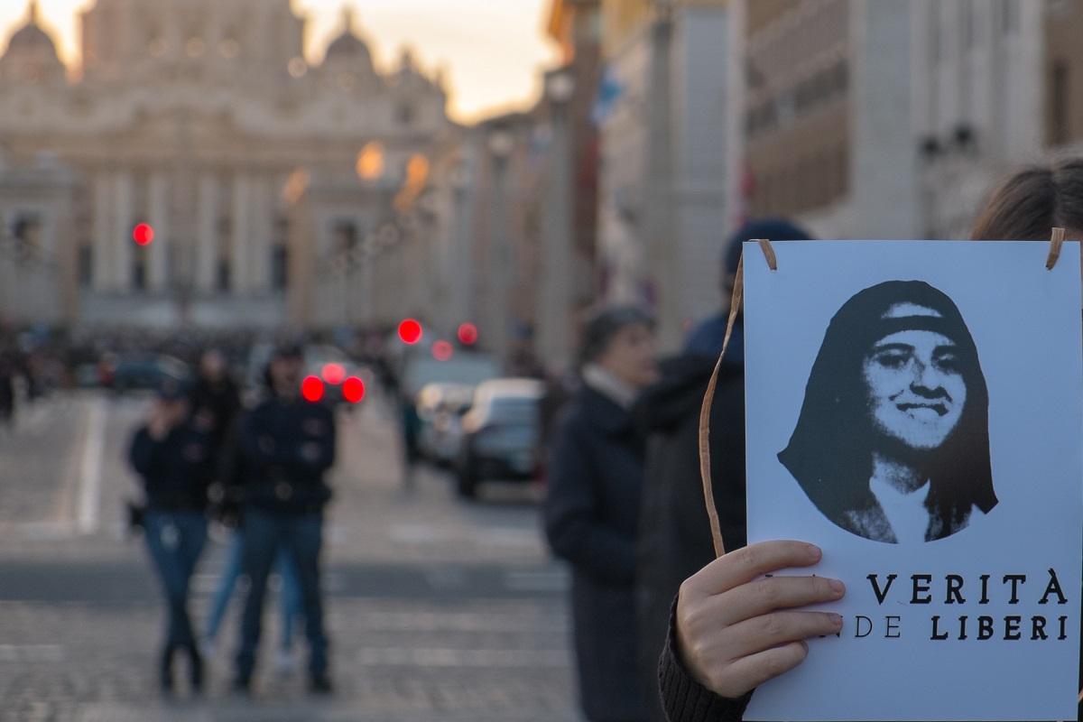 Roma, la rabbia del fratello di Emanuela Orlandi a 41 dalla scomparsa: "Inchiesta vaticana è una farsa"