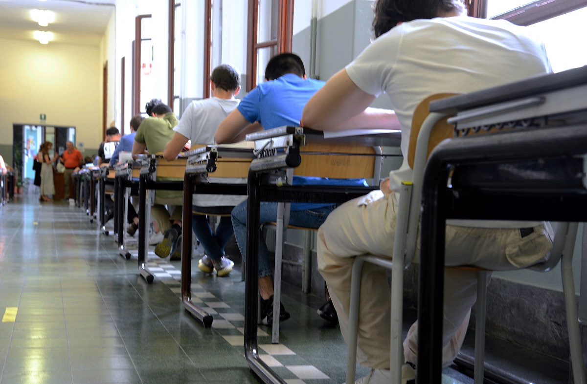 Gli adempimenti per gli esami di maturità 2024: no a cellulari, pc e smartwatch