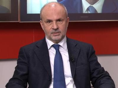 Salute, Schillaci: "28% italiani sedentario, solo 13% segue bene dieta mediterranea"