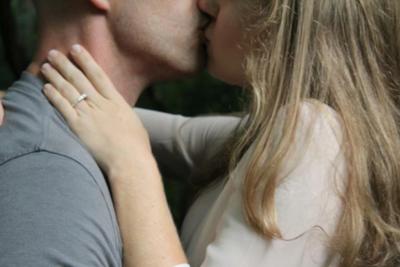 Malattia del bacio, virologo: "80% adulti ha avuto contatti con virus"