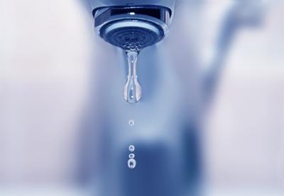 Iss: "Acqua rubinetto sicura e sostenibile ma 1 italiano su 3 non si fida"