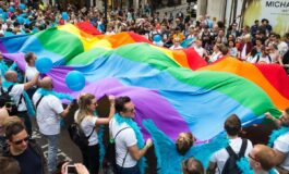 Roma, coppia gay presa a cinghiate dal branco