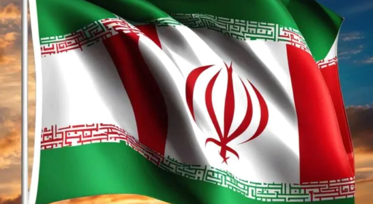 Iran, Pezeshkian è il nuovo presidente: "Tenderemo la mano dell'amicizia a tutti"