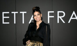 Elisabetta Gregoraci: in vacanza con il fidanzato tra baci e sole