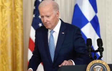 Biden vuole abbandonare la corsa alla Casa Bianca? Arriva la smentita