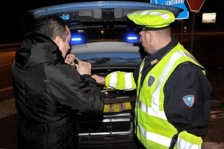 Casalmaggiore, alla guida ubriaco: denunciato e patente ritirata