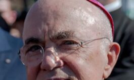 monsignor viganò scomunicato