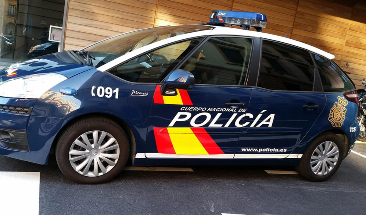 Incidente in autostrada tra Barcellona e Tordera: bus si ribalta, 3 feriti gravi