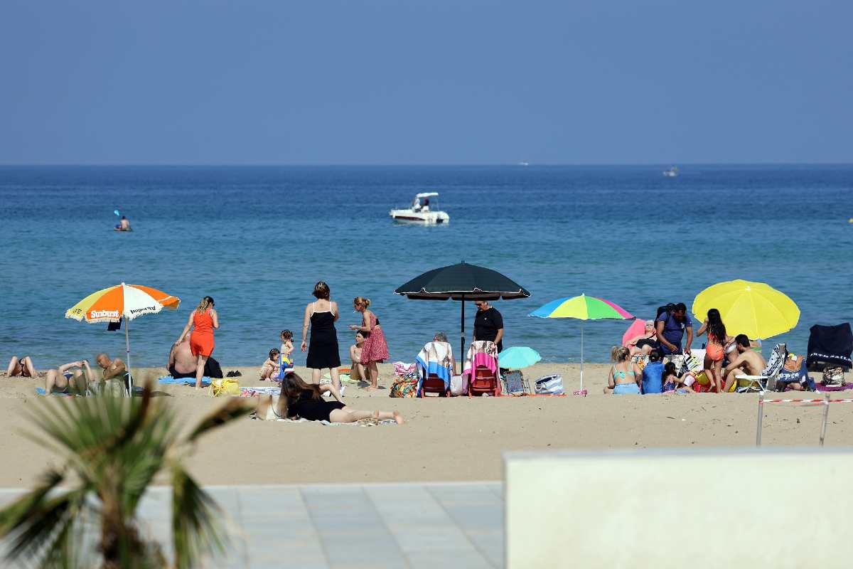 Puglia: due bagnanti sono morti in spiaggia a causa del caldo
