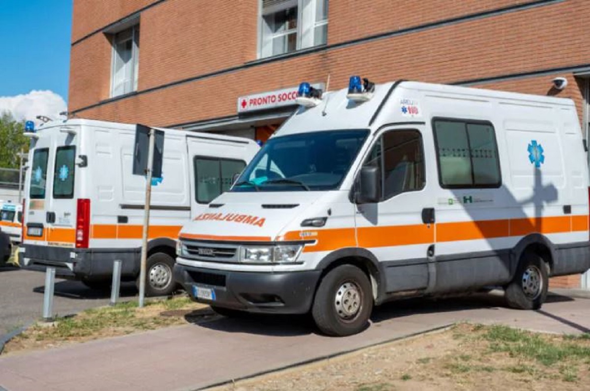 Morto a 30 anni dopo endoscopia a Brescia: 5 medici sotto inchiesta