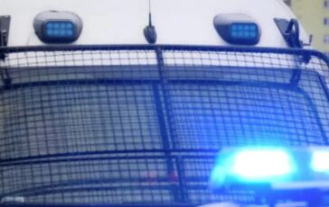 Bimbo di 8 anni salva la mamma