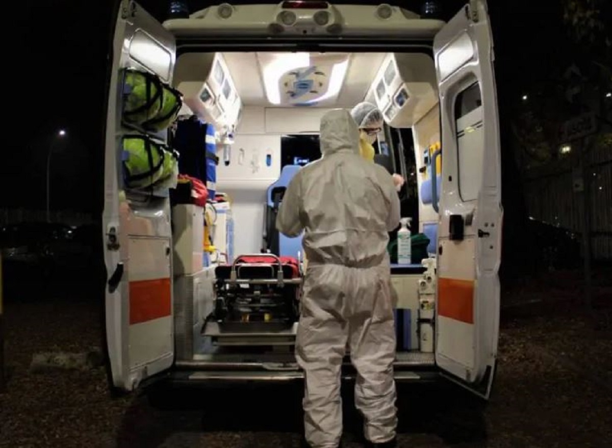 Incidente a Savonera di Collegno: collisione tra macchina operatrice e moto, 22enne ricoverato in ospedale