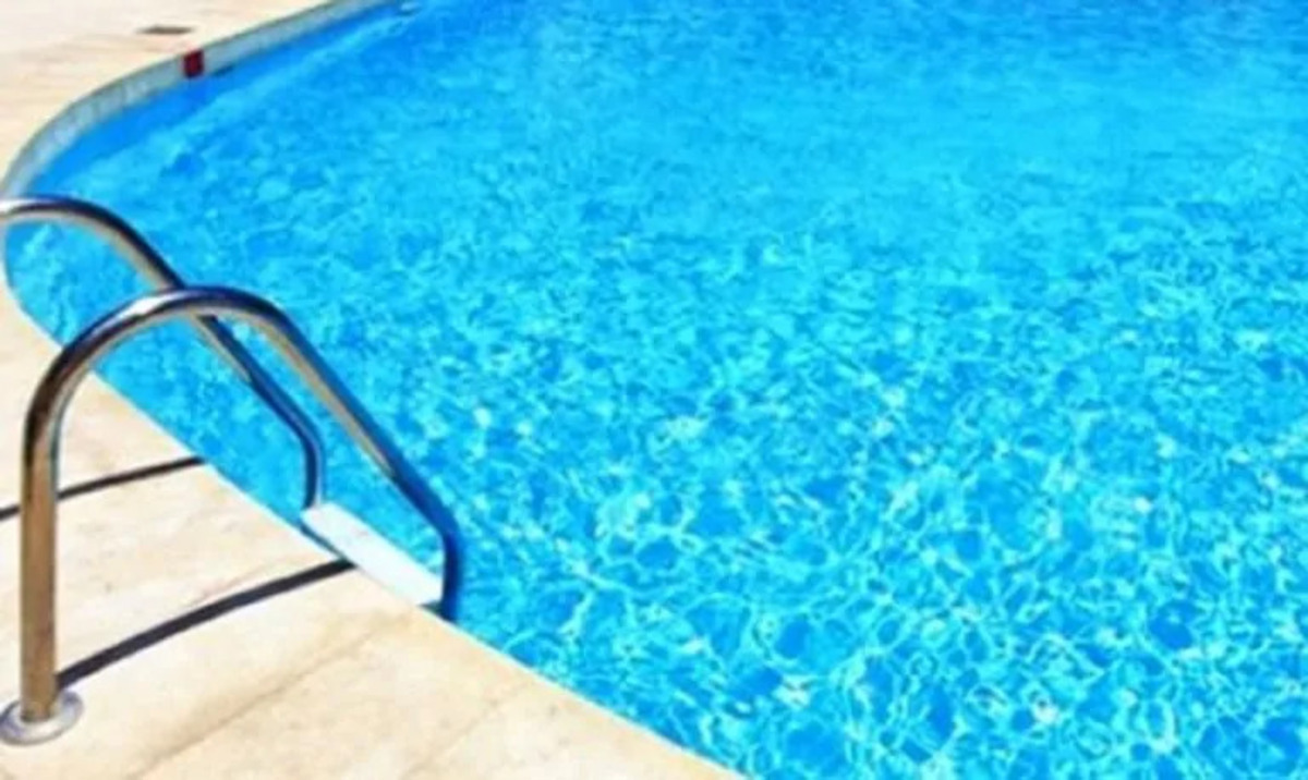 Tragedia in agriturismo: bimbo di 7 anni annega in piscina