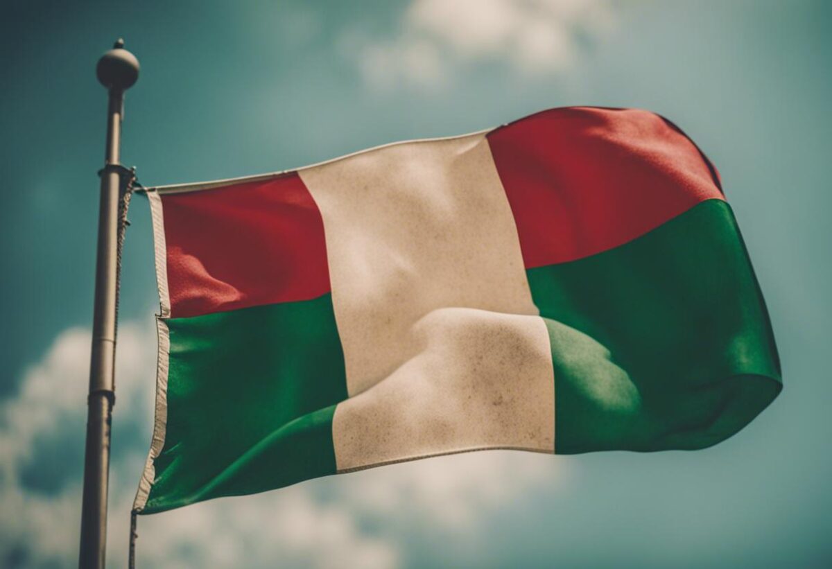Schlein sostiene che Meloni, che si proclama patriota, non dovrebbe dividere l'Italia.
