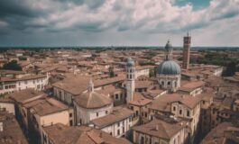 1216x832 24 03 00 38 484223231 265x160