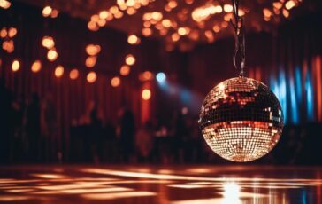 1216x832 25 22 30 45 750301246 364x230