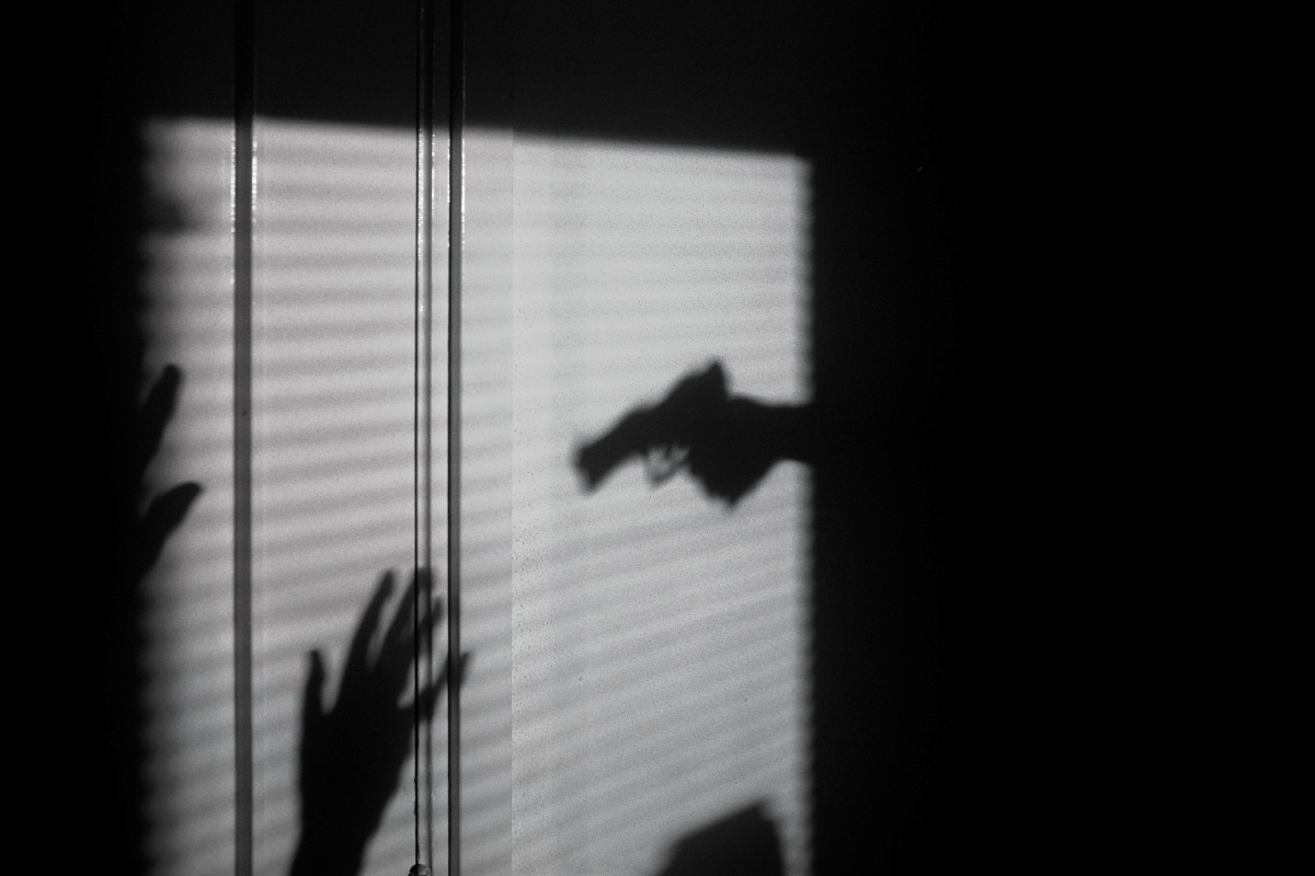 Figli che uccidono i genitori: l'agghiacciante trend degli omicidi in famiglia