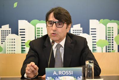 Imprese, Rossi (Assarmatori): "In Italia la pi&ugrave; grande flotta di traghetti del mondo"