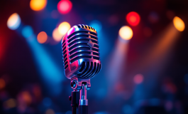 Arisa durante una performance a The Voice Kids