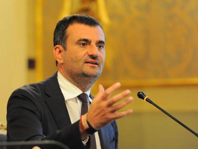 Ue, Decaro: "Avanti con green deal, siamo a un bivio e non c'è più tempo"