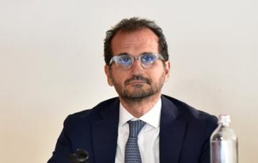 featured 2117218 364x230