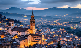 Vista delle basiliche francescane ad Assisi in festa
