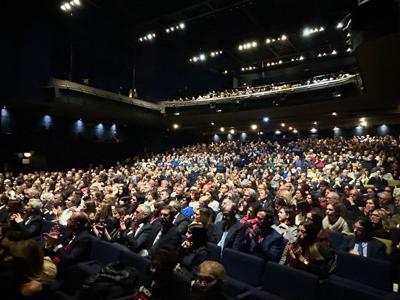 Solidariet&agrave; e spettacolo, a Milano 1.500 manager a teatro a sostegno associazioni umanitarie